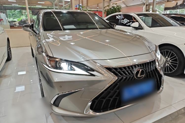 Used Lexus ES 2022 200 Excellence Edition
