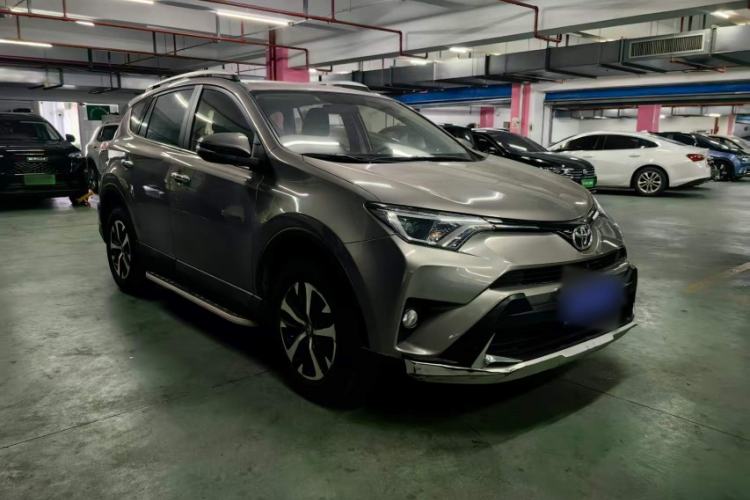 Used Toyota RAV4 2016 2.0L CVT Two-Wheel Drive Fashion Edition China V Standard