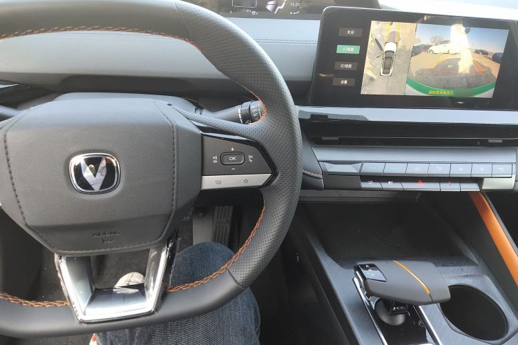 Used CHANGAN UNI-V iDD 2023 Zhidian iDD 1.5T 113km Smart & Fun Version (Rapid Edition) Interior 2