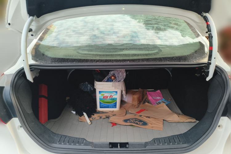 Used Ford Focus 2012 Sedan 1.6L Automatic Comfort Model