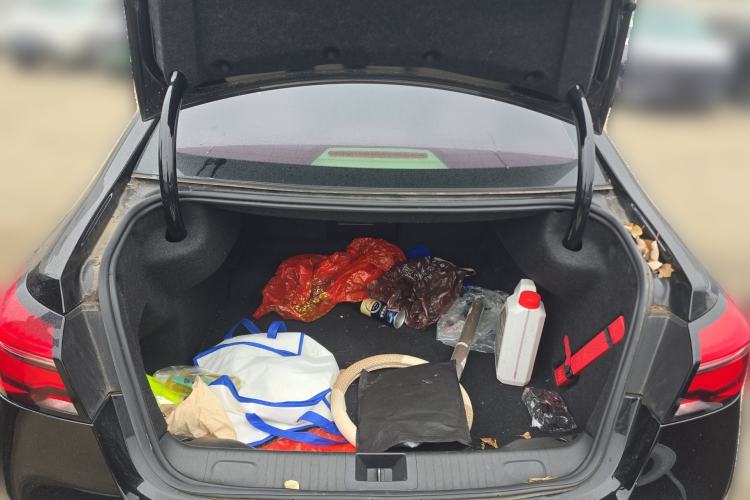 Used Roewe 950 2017 30T Internet Flagship Edition Trunk