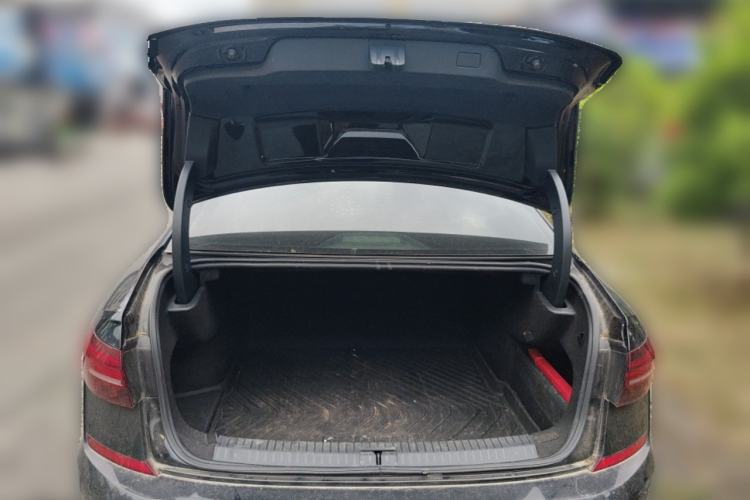 Used Volkswagen Passat 2019 330TSI Luxury Edition China VI Standard