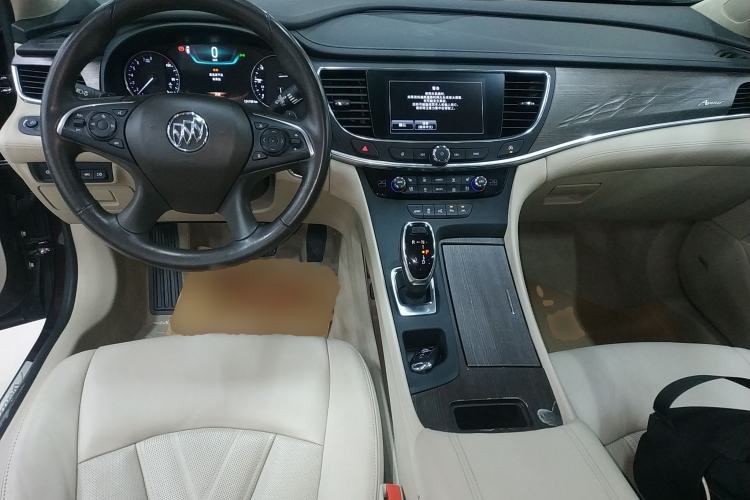 Used Buick LaCrosse 2018 28T Avenir
