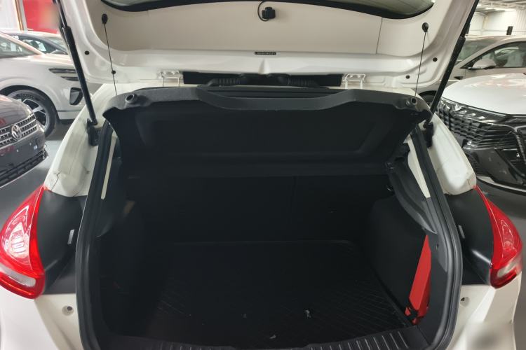 Used Ford Focus 2018 Hatchback Classic 1.6L Automatic Comfort Plus SmartDrive Edition Trunk