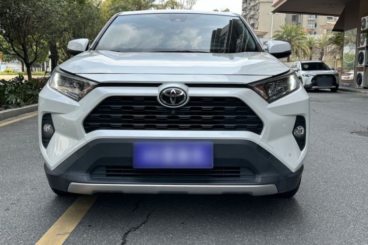 Used Toyota RAV4 2021 2.0L CVT Two-Wheel Drive Fashion Edition