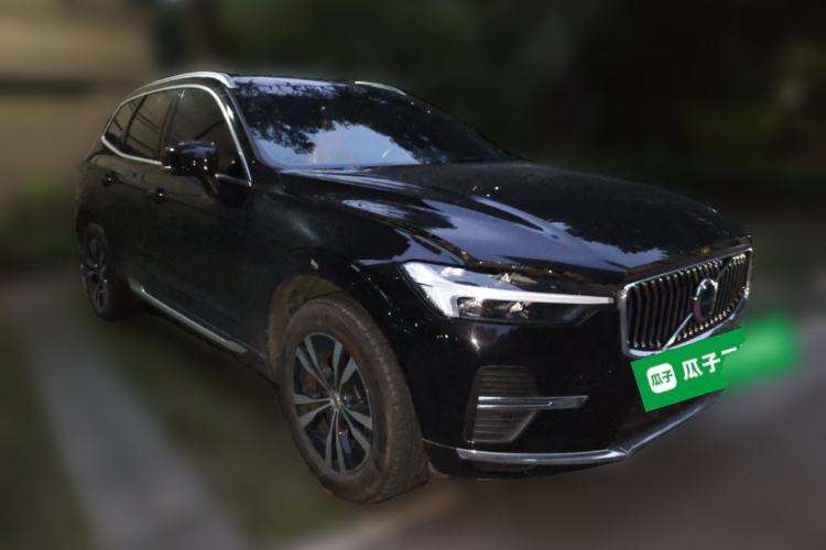 Used Volvo XC60 2024 B5 4x4 Smart Luxury Edition Front Right 45 Deg