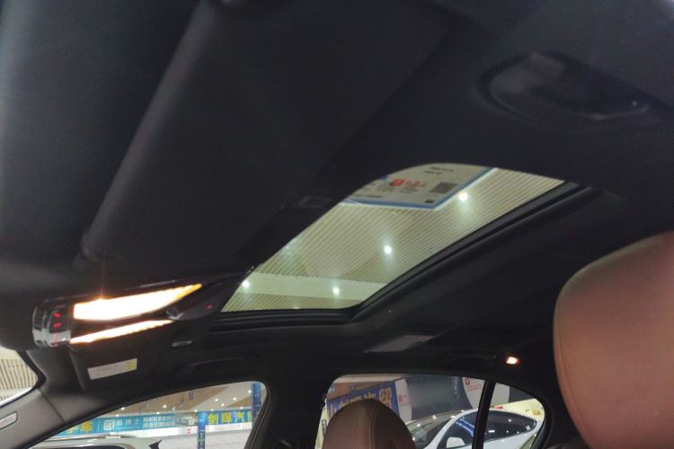 Used BMW 5 Series New Energy 2021 Restyled 535Le M Sport Package Headliner