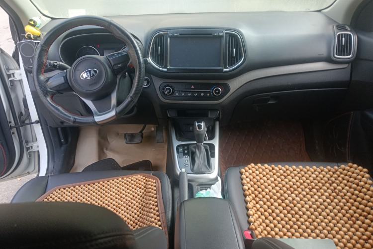 Used Kia KX3 2015 1.6L Automatic Special Center Console