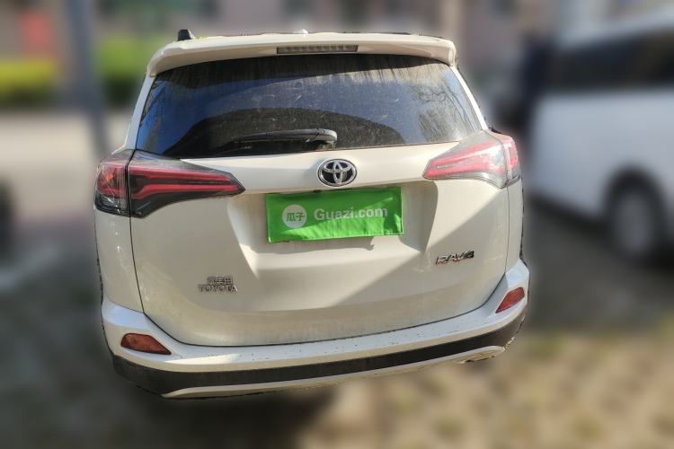 Used Toyota RAV4 2016 2.0L CVT Two-Wheel Drive Smart Edition China V Standard Rear