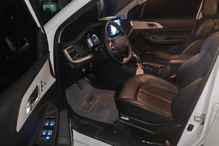 Used JMC Yuhu 7 2022 2.0T Automatic Diesel Two-Wheel Drive Comfort Version Standard Wheelbase