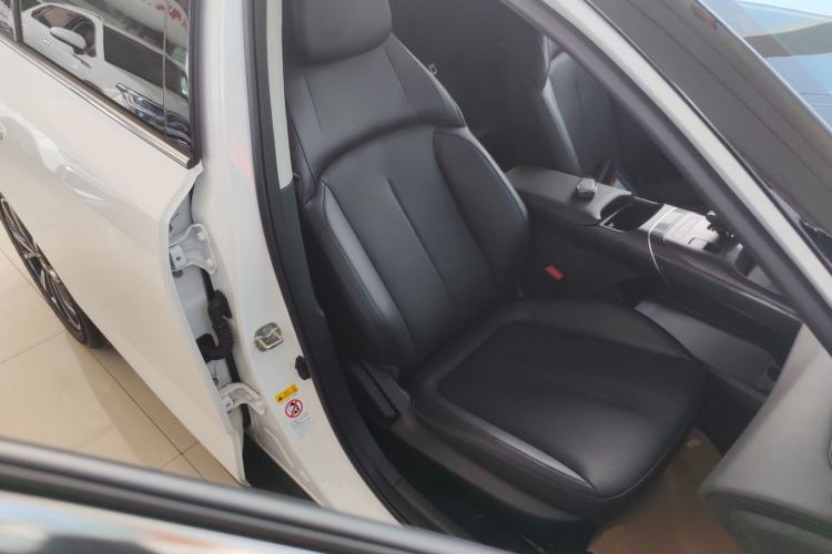 Used CHANGAN Eado 2025 Blue Whale 1.5T 500Bar Prestige Model