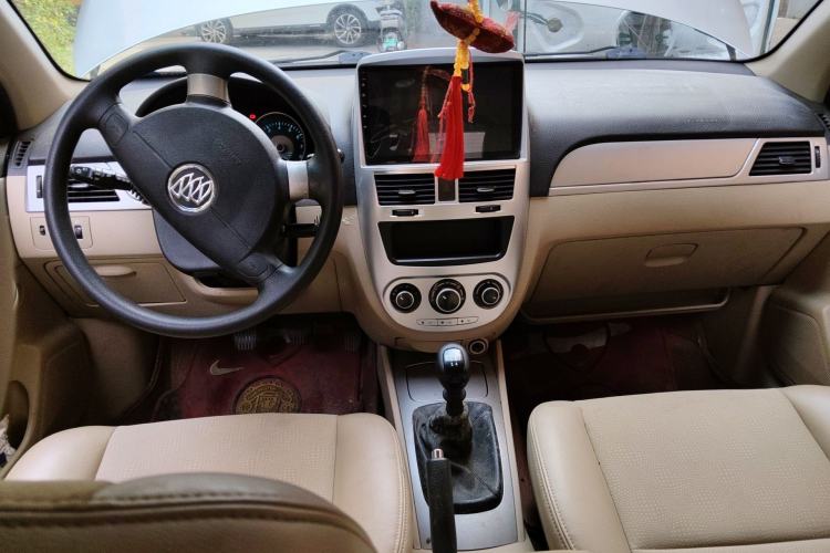 Used Buick Excelle 2013 1.5L Manual Classic Model
