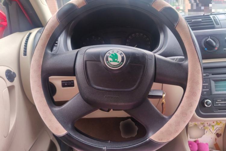 Used Skoda Fabia 2012 1.4L Automatic Crystal Edition
