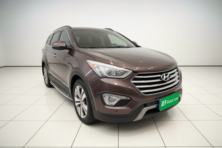 Used Hyundai Grand SantaFe 2013 3.0L 7-seat 4x4 Brown Interior Flagship Edition
