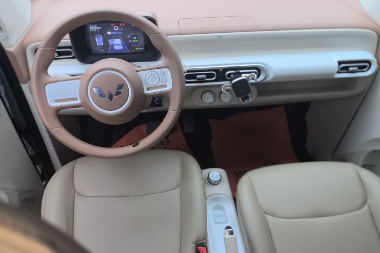 Used Wuling Hongguang MINIEV 2024 3rd Generation 215km Youth Edition Center Console