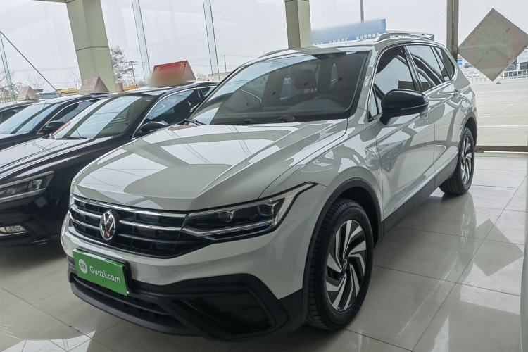 Used Volkswagen Tiguan L 2024 Outstanding Model 300TSI Automatic Two-Wheel Drive Longteng Edition