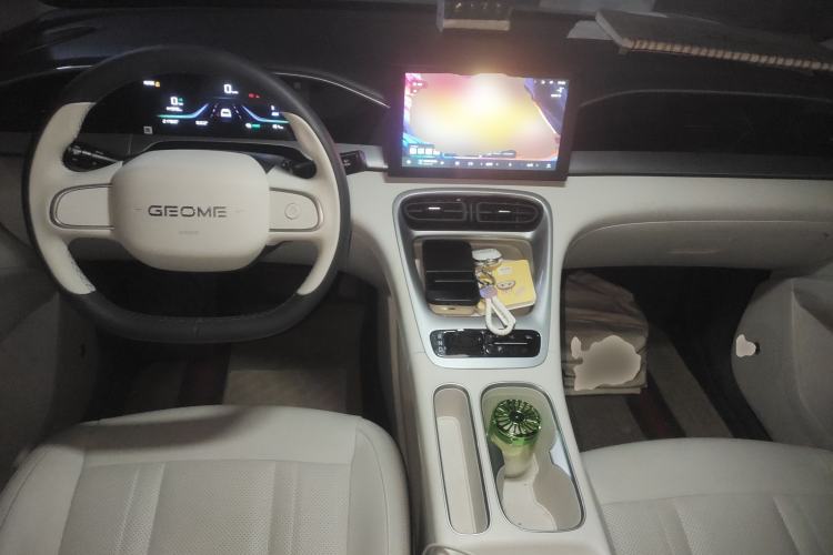 Used Geely Galaxy Geome 2025 310km Youth Edition Center Console