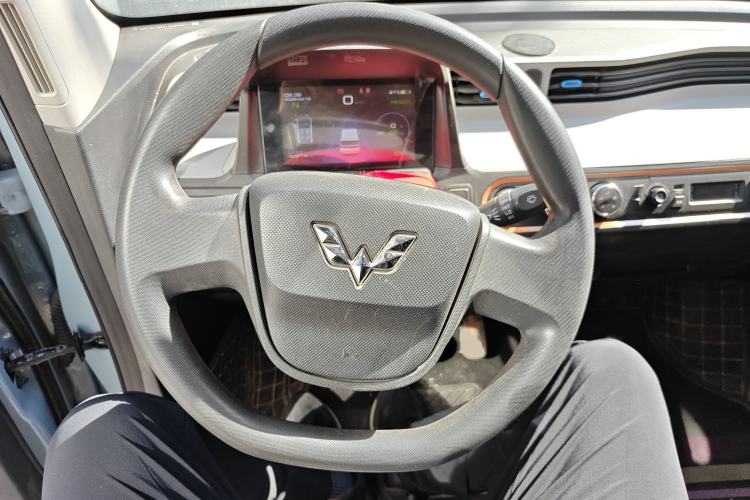Used Wuling Hongguang MINIEV 2020 Freedom Version Lithium Iron Phosphate Steering Wheel