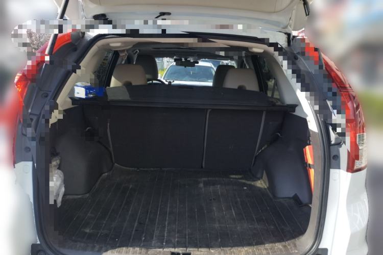 Used Honda CR-V 2012 2.4L four-wheel drive luxury version Trunk