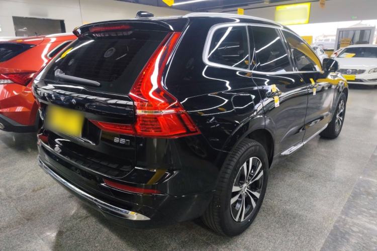 Used Volvo XC60 2024 B5 4x4 Smart Luxury Edition Rear Right 45 Deg