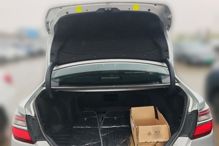 Used Toyota Camry 2015 2.0G Premier Edition Trunk