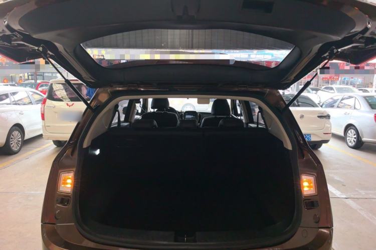 Used Baojun 560 2015 1.8L manual luxury version
