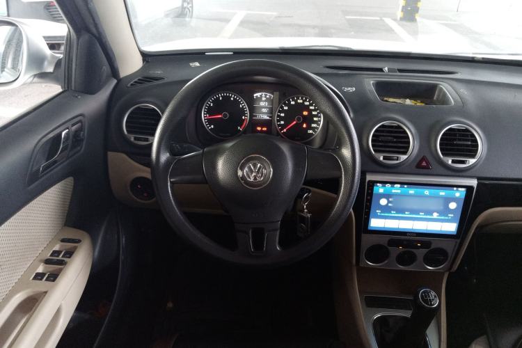 Used Volkswagen Lavida 2013 Classic 1.6L Manual Fashion Edition