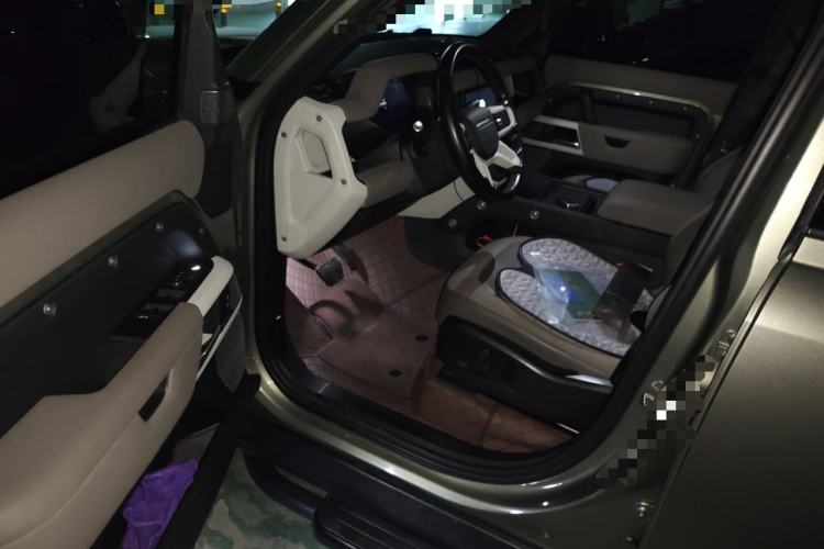 Used Land Rover Defender 2020 110 P400 SE Driver Seat