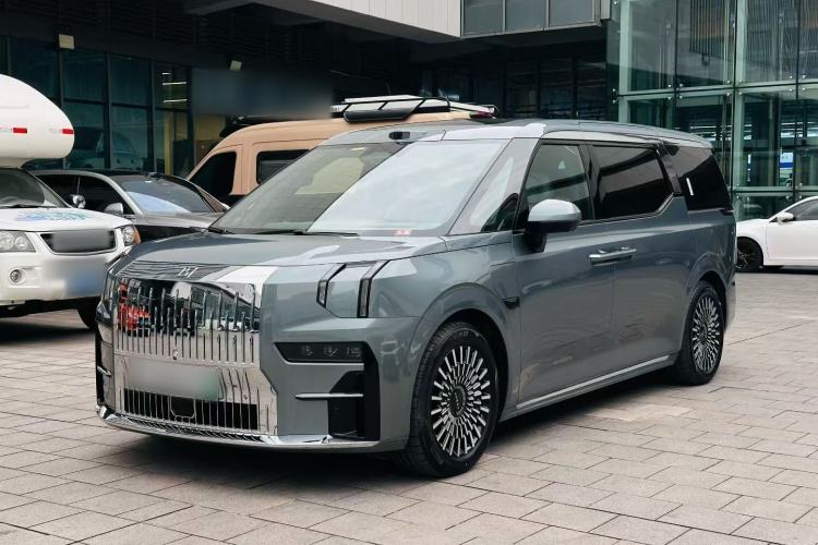 Used Zeekr 009 2024 7-Seater Walk-Through Version Four-Wheel Drive 108 kWh