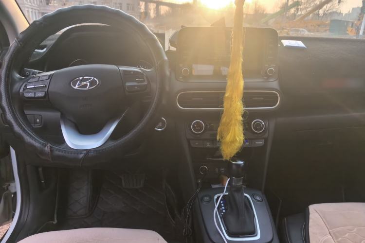 Used Hyundai ENCINO 2018 1.6T Dual-Clutch Zhilian Edition China V Standard Center Console