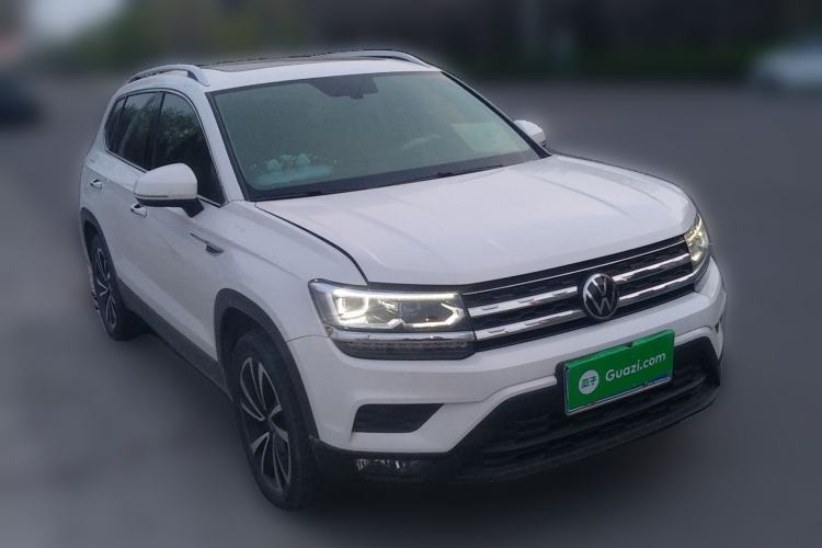 Used Volkswagen Tharu 2021 280TSI Two-Wheel-Drive Luxury Plus Edition Front Right 45 Deg