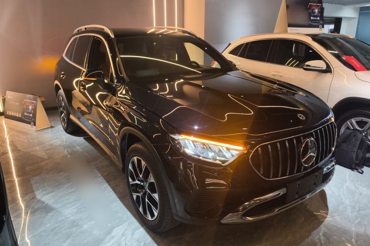 Used Mercedes-Benz GLC 2023 GLC 260 L 4MATIC Dynamic Edition 5-seater