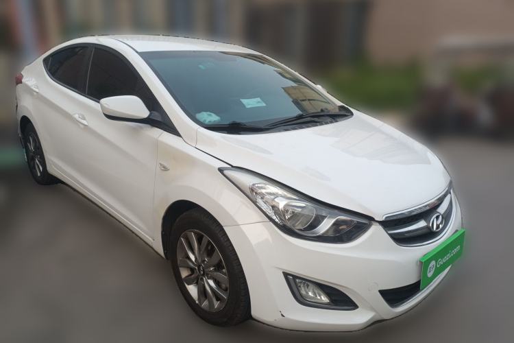 Used Hyundai Elantra (5th Generation / Langdong) 2015 1.6L Automatic Fashion Model Front Right 45 Deg