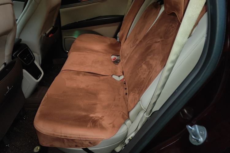 Used Lincoln MKX 2017 2.0T Two-Wheel Drive Deluxe Edition Left Rear Seat