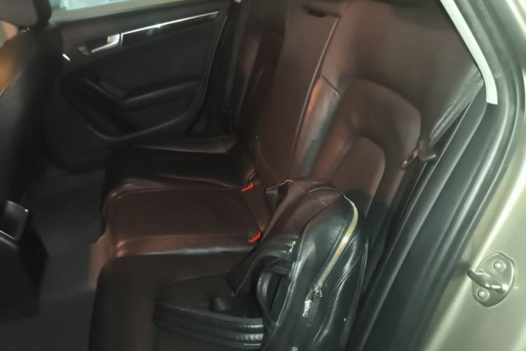 Used Audi A4L 2011 2.0 TFSI Comfort Model
