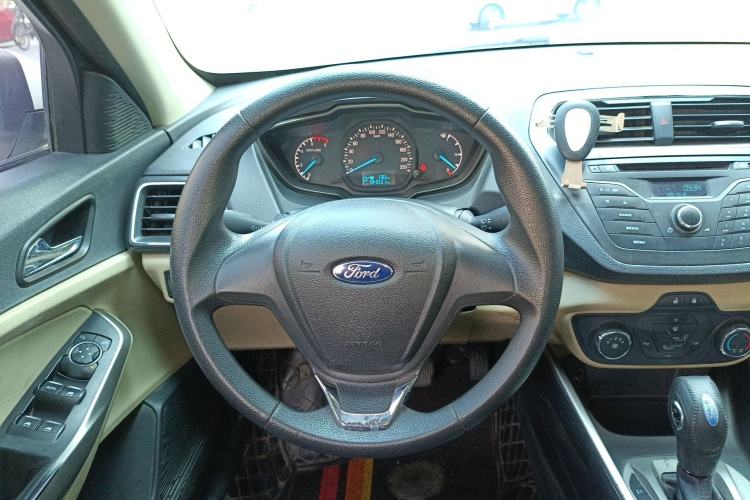Used Ford Escort 2015 1.5L Automatic Comfort Edition Steering Wheel