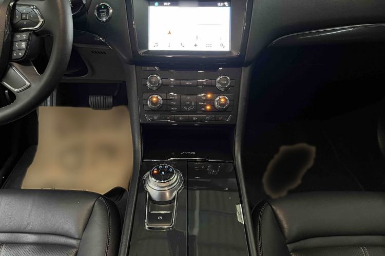 Used Ford Taurus 2017 EcoBoost 245 Fashion Edition Interior 3