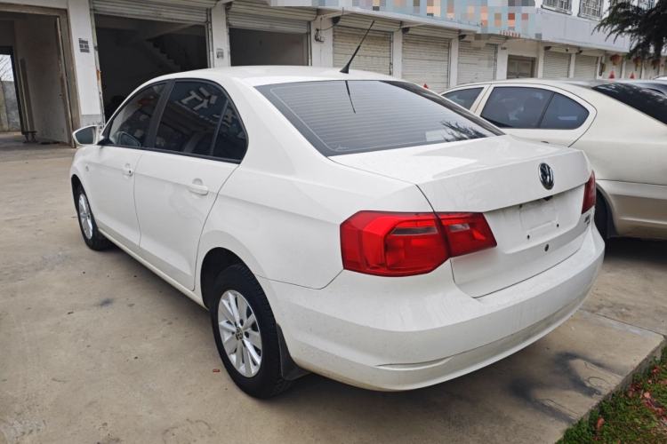 Used Volkswagen Jetta 2015 Value Edition 1.6L Manual Fashionable Style
