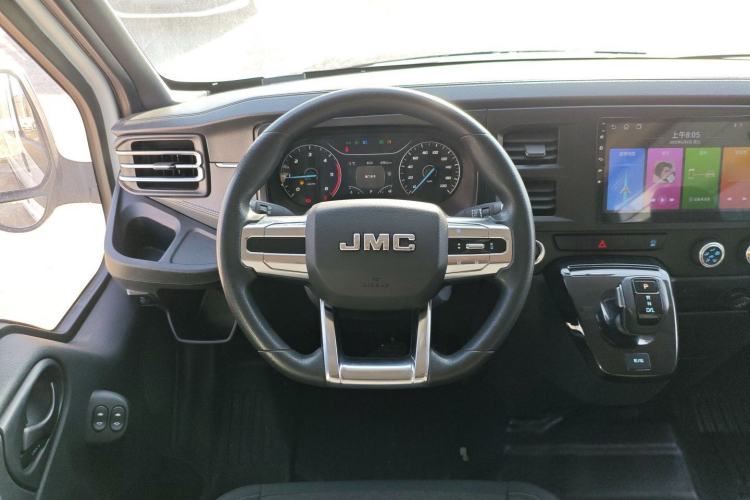Used JMC Fushun 2023 2.0T Automatic Mid-Range Mid-Roof Commercial Multi-Purpose 7-Seater Passenger Vehicle Steering Wheel