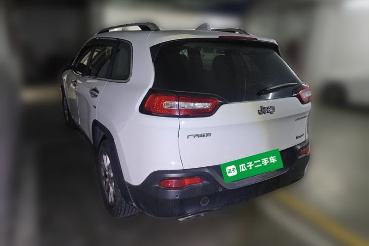 Used Jeep Cherokee 2016 2.4L Leading Edition
