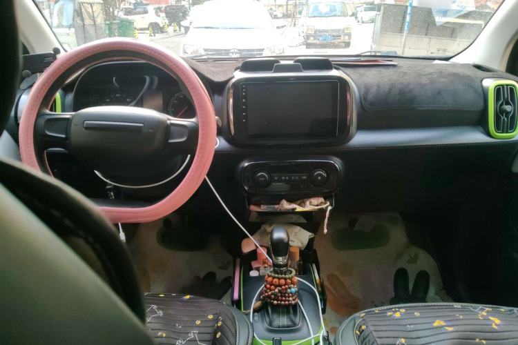 Used Roewe Clever 2021 302 km New Four-Seater Super-Efficient Version