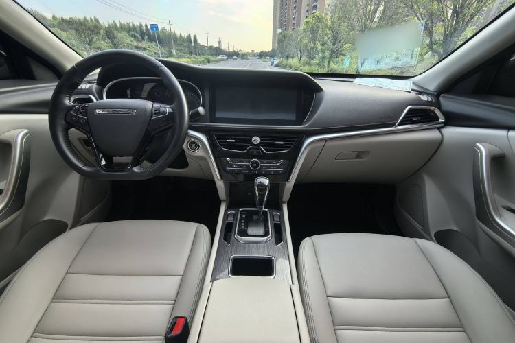 Used Venucia T90 2018 2.0L CVT Smart Connect Luxury Edition China V Standard
