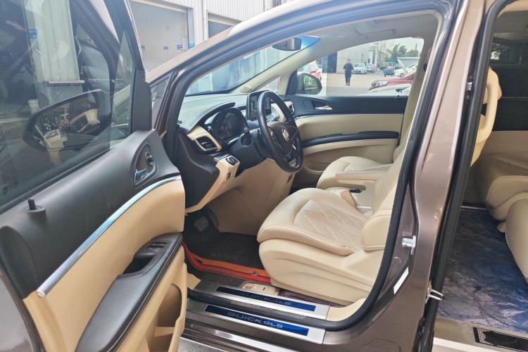 Used Buick GL8 2023 Land Executive Class 652T Luxury Model
