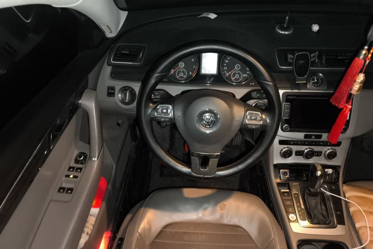 Used Volkswagen Magotan 2012 Facelift 2.0 TSI Prestige Model