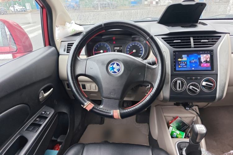 Used Venucia R50 2016 1.6L Manual Elite Edition
