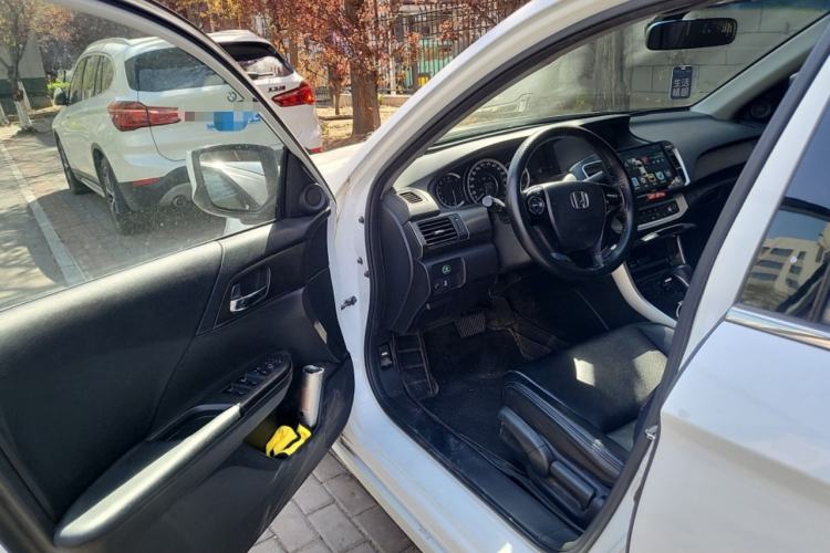 Used Honda Accord 2015 2.0L LX Comfort Edition Driver Seat