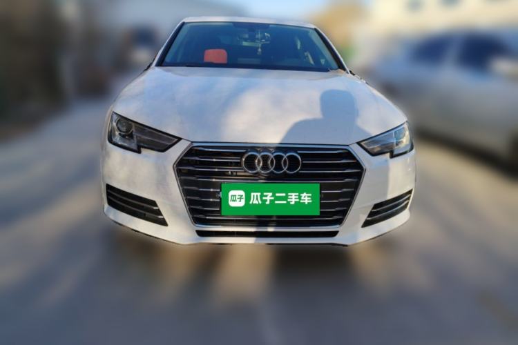 Used Audi A4L 2017 40 TFSI Ambition Edition
