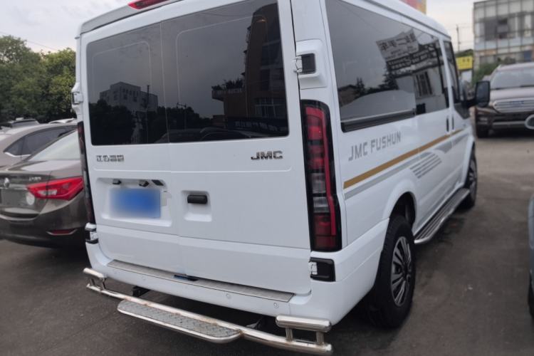 Used JMC Fushun 2023 2.0T Automatic Short-Wheelbase Low-Roof Commercial & Multi-Purpose Passenger Vehicle 6-Seater with Dual-Opening Tailgate Rear Right 45 Deg