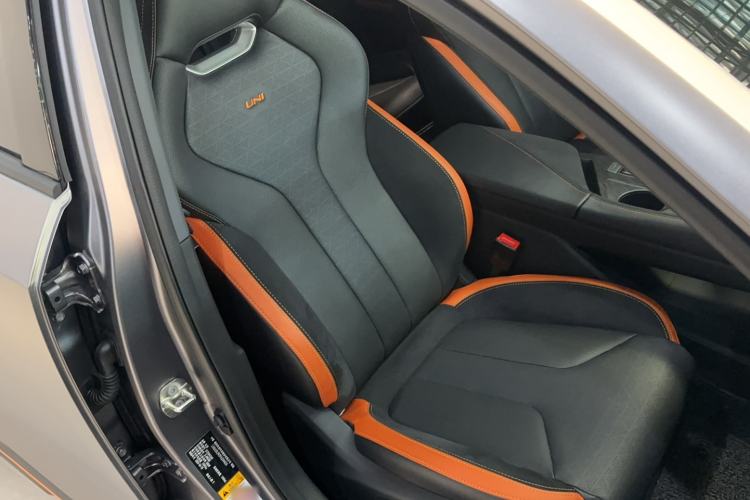 Used CHANGAN UNI-V 2023 2.0T Leading-Speed Edition
