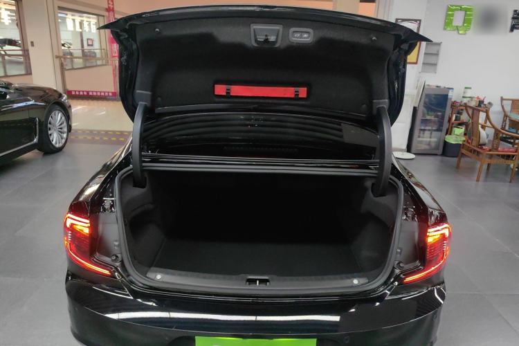 Used Volvo S90 2023 B5 Zhiyuan Luxury Edition